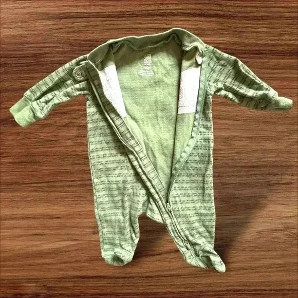 Like new. 3mo Carter’s Two Way zip “Little Brother” footie. Discount w bundle! - Picture 2 of 8
